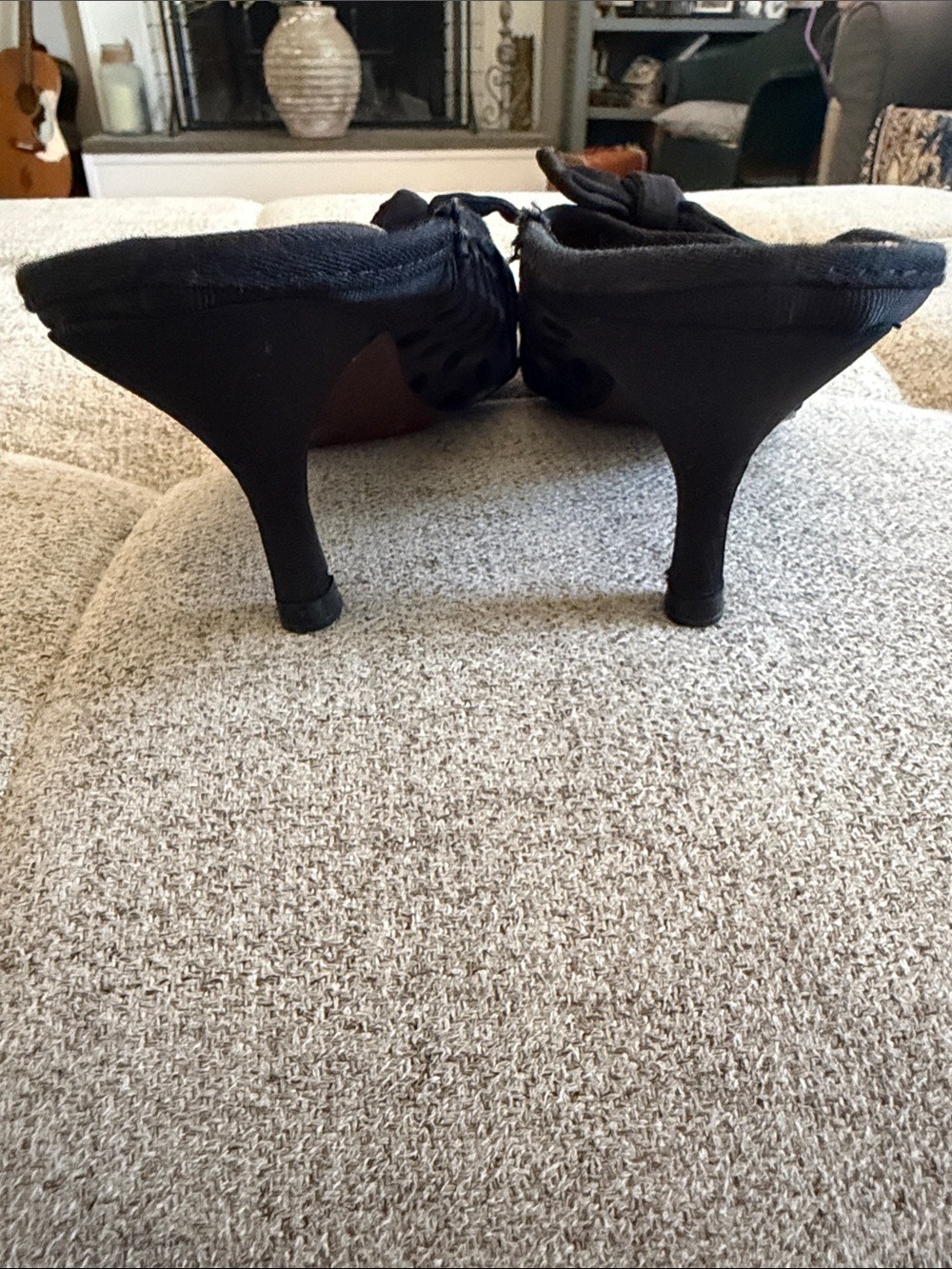 Who What Wear Black Polka Dot Mesh Bow Kitten Heel Mules Size 6.5 Pointed Toe - Picture 5 of 10